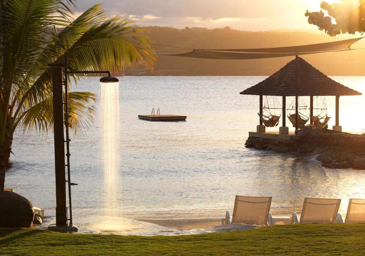 Amanoka Exclusive Villa With Private Beach & Gazebo Discovery Bay Exterior foto